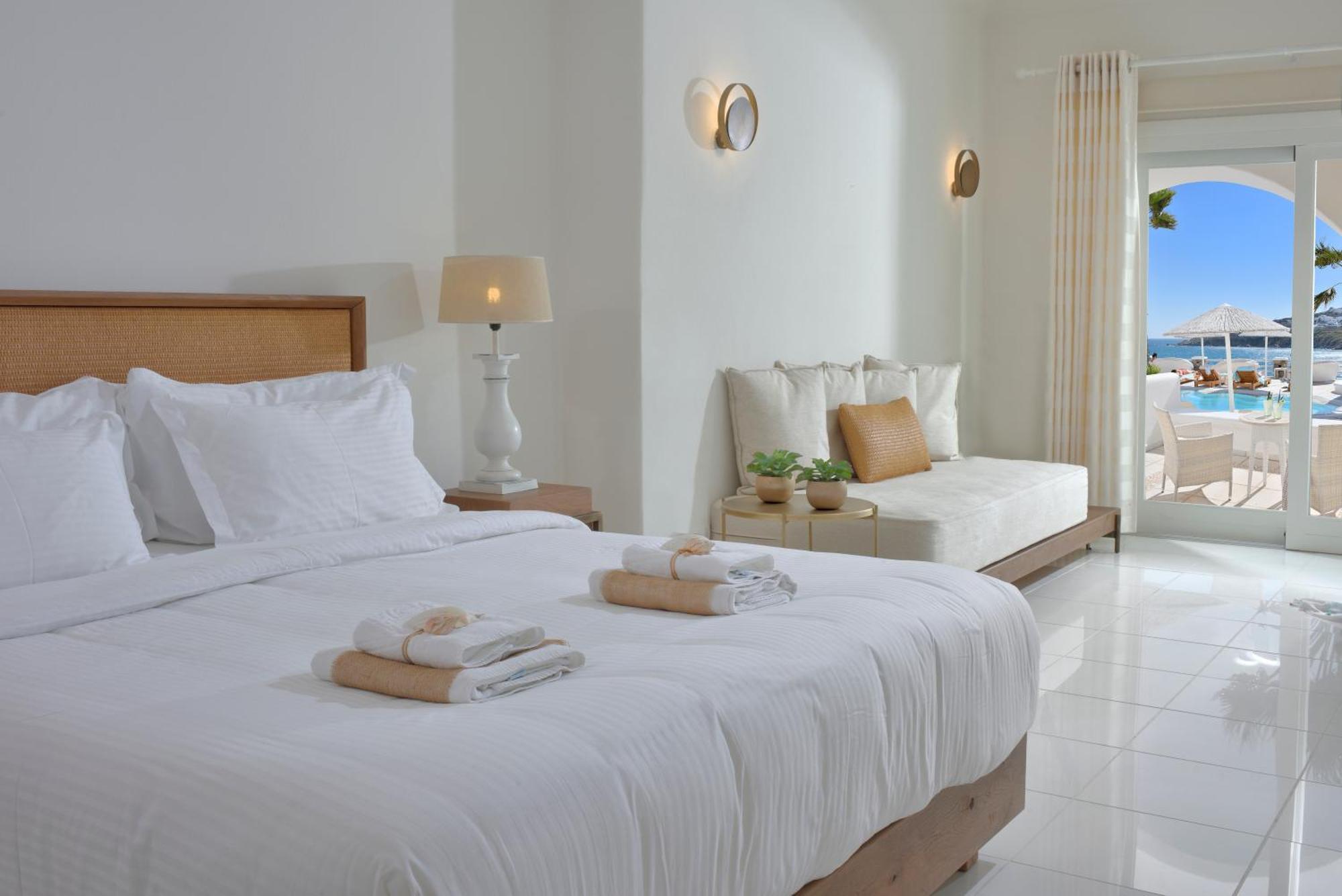 Junior Suite Sunshine con Vasca Idromassaggio Jacuzzi® all'Aperto e Vista Mare